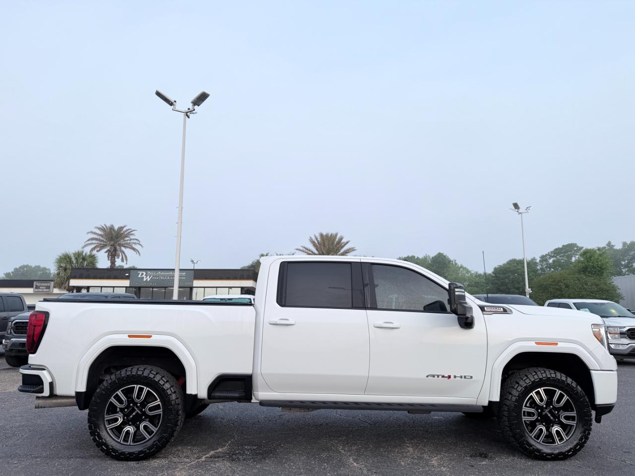 GMC Sierra 2500HD 4WD Crew Cab 159" AT4 2022