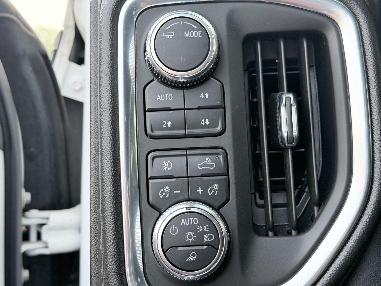 GMC Sierra 2500HD 4WD Crew Cab 159" AT4 2022