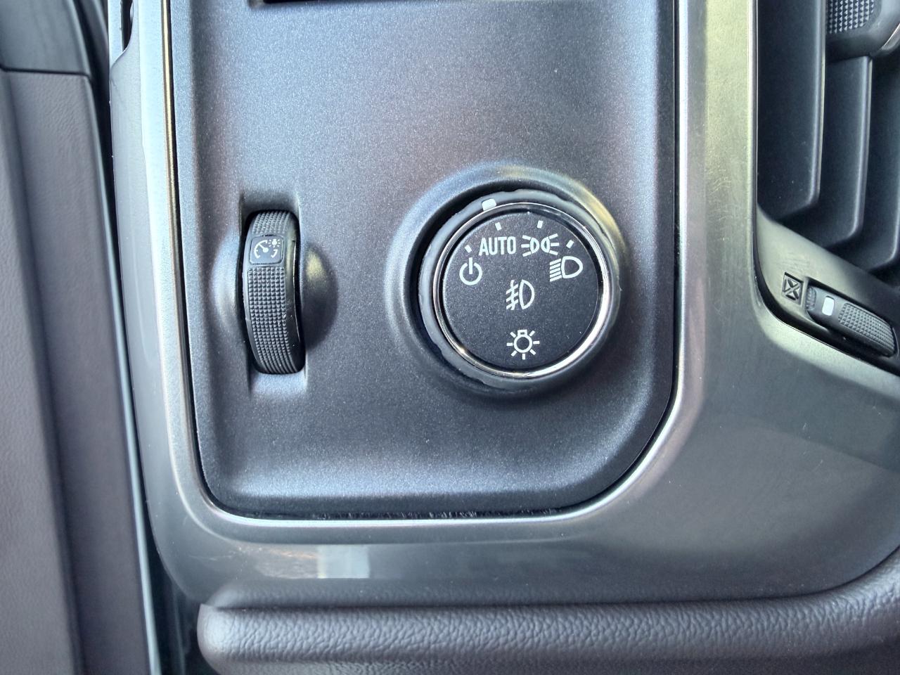 Chevrolet Silverado 1500 2WD Crew Cab 143.5" LT w/1LT 2017