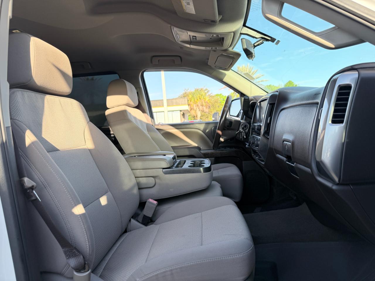 Chevrolet Silverado 1500 2WD Crew Cab 143.5" LT w/1LT 2017