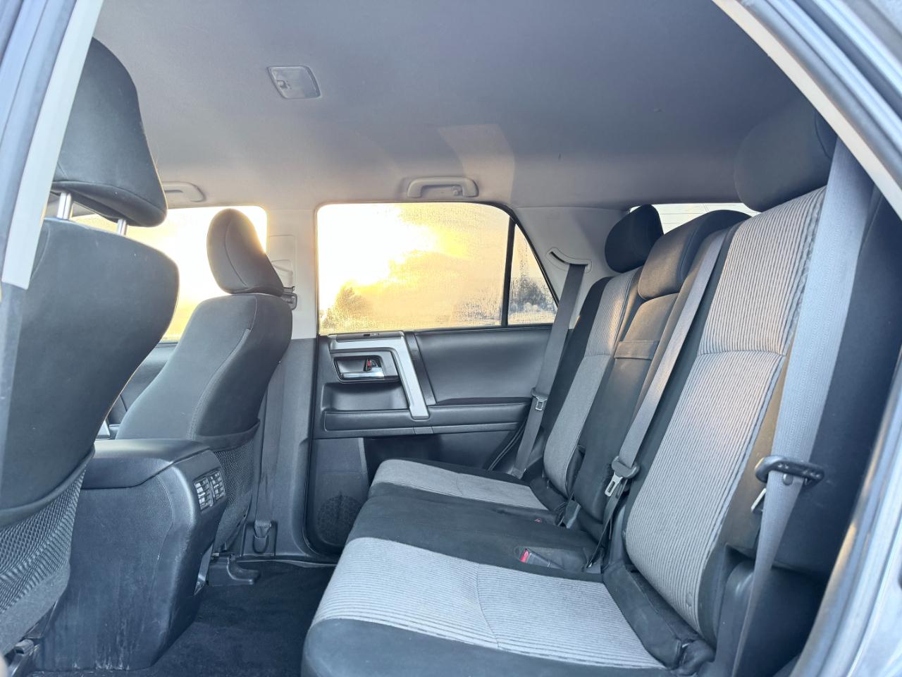 Toyota 4Runner SR5 4WD (Natl) 2023