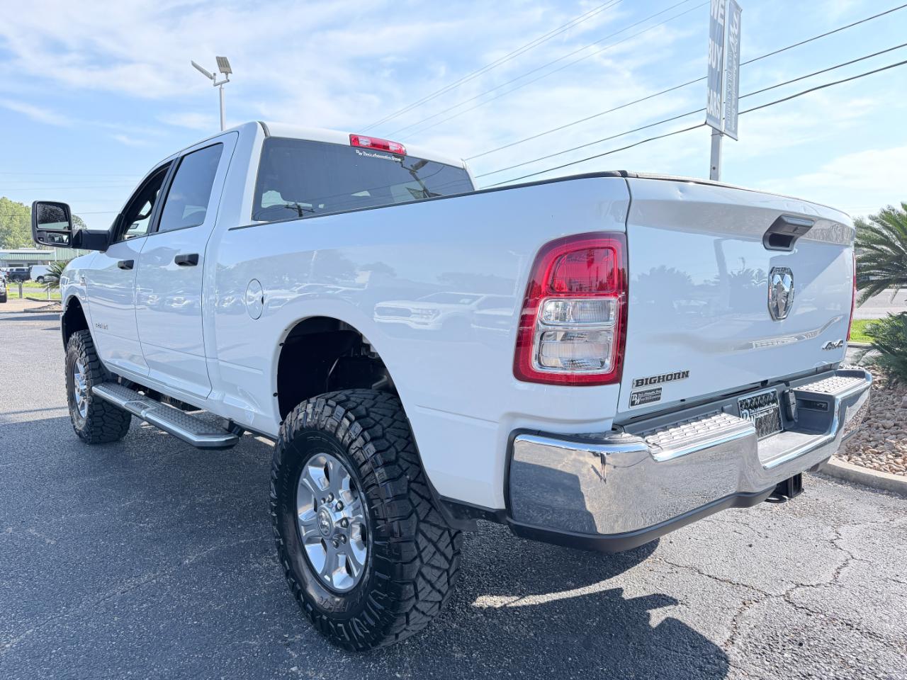 RAM 2500 Big Horn 4x4 Crew Cab 6'4" Box 2024