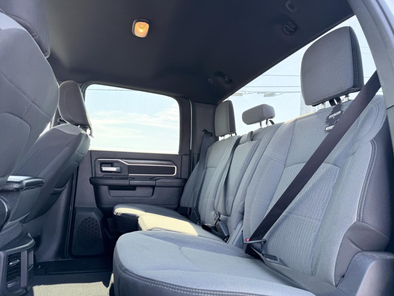 RAM 2500 Big Horn 4x4 Crew Cab 6'4" Box 2024