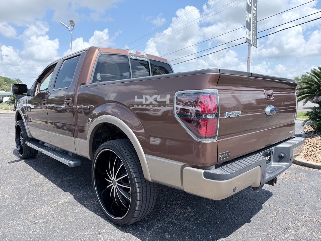 Ford F-150 4WD SuperCrew 145" Lariat 2012