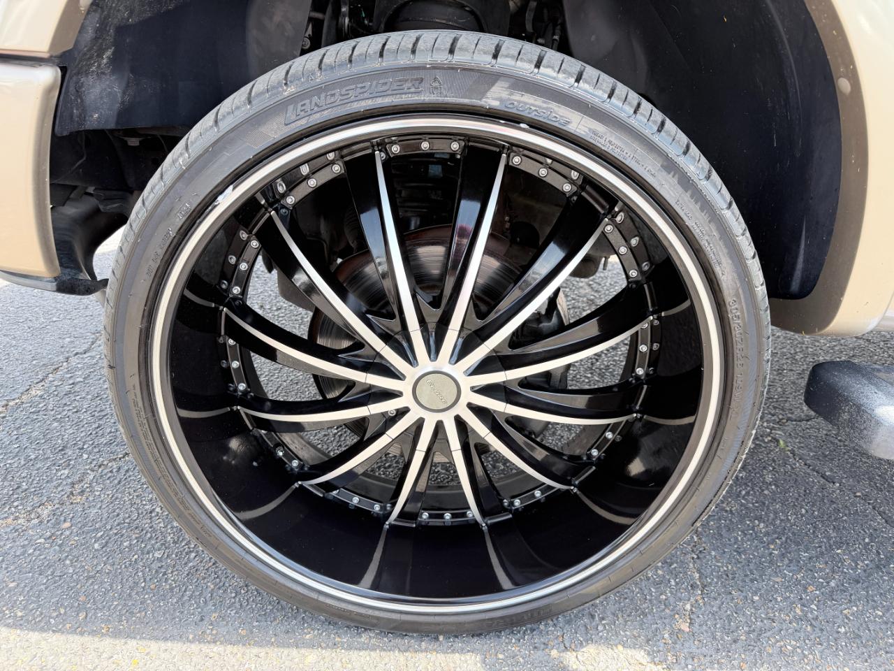 Ford F-150 4WD SuperCrew 145" Lariat 2012