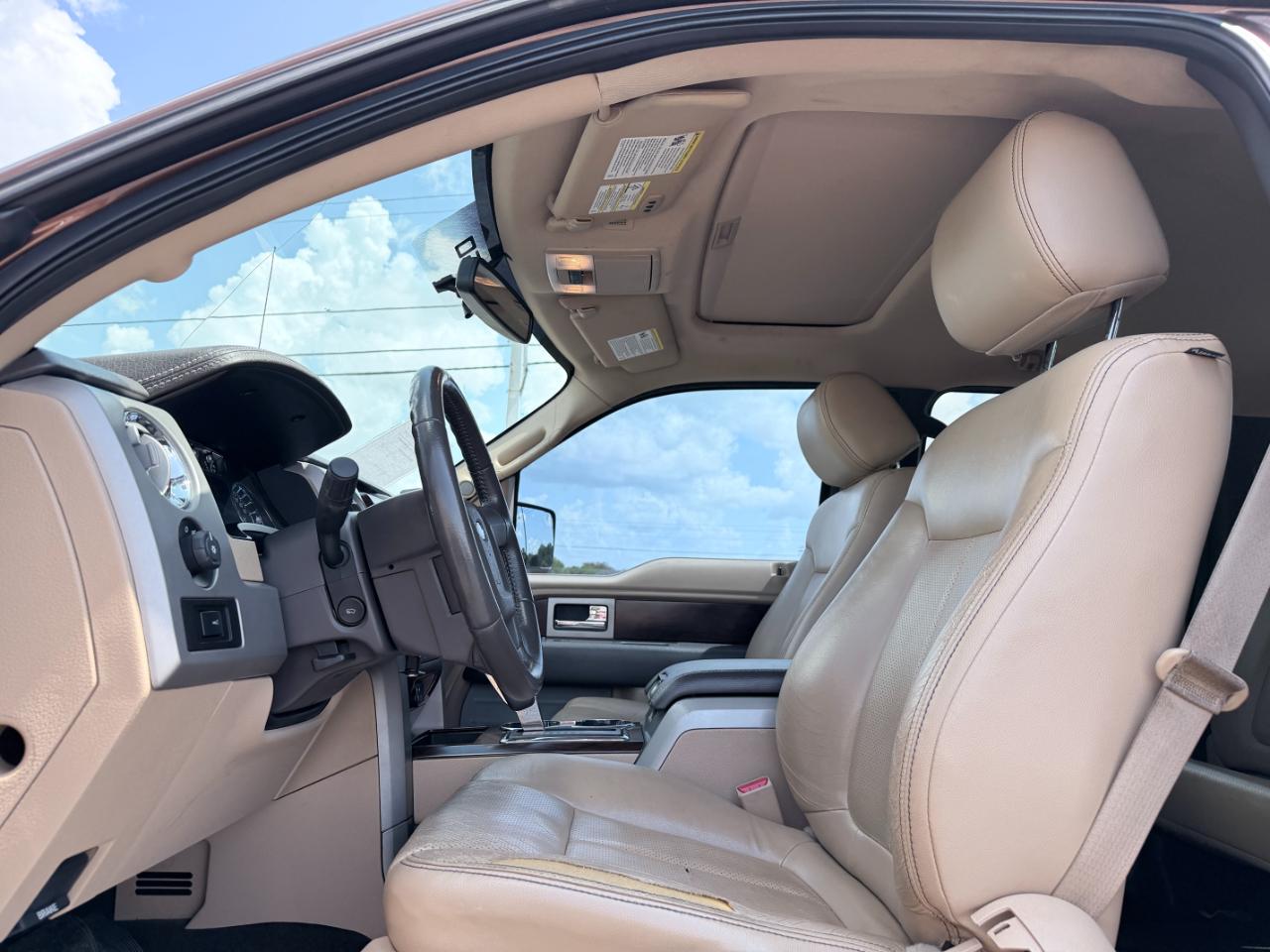 Ford F-150 4WD SuperCrew 145" Lariat 2012