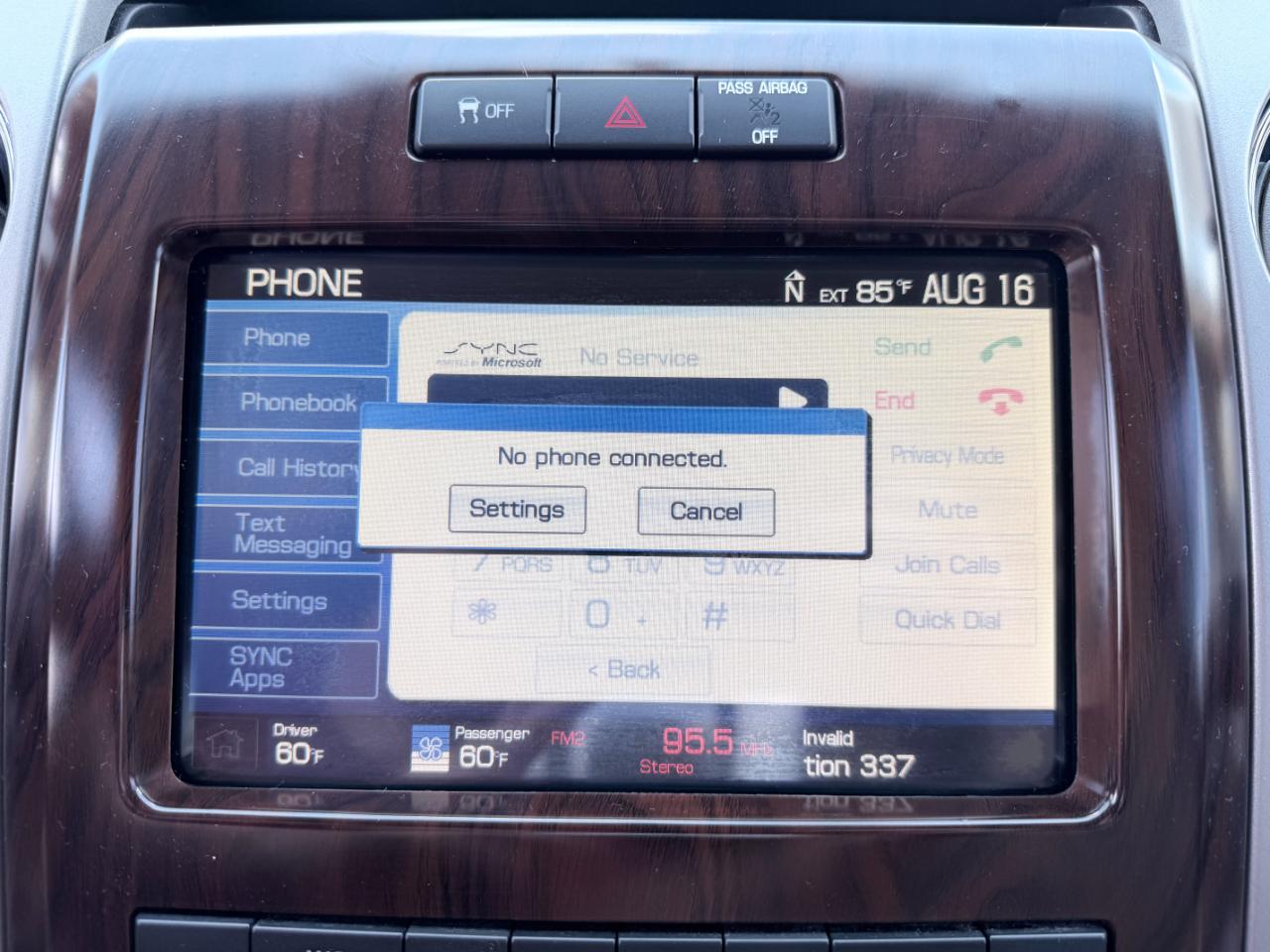 Ford F-150 4WD SuperCrew 145" Lariat 2012