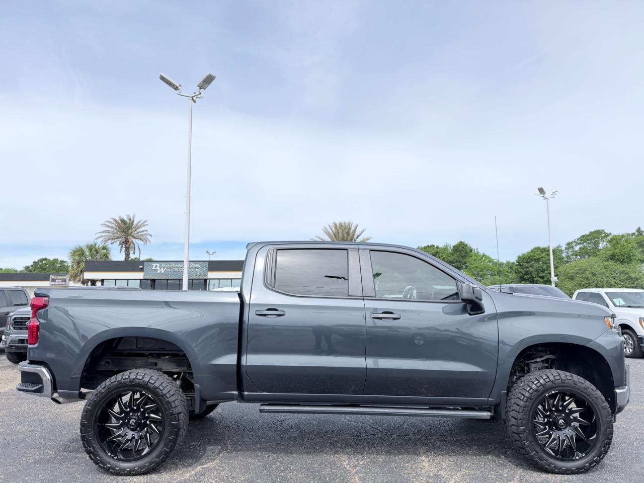 Chevrolet Silverado 1500 4WD Crew Cab 147" LT w/1LT 2021