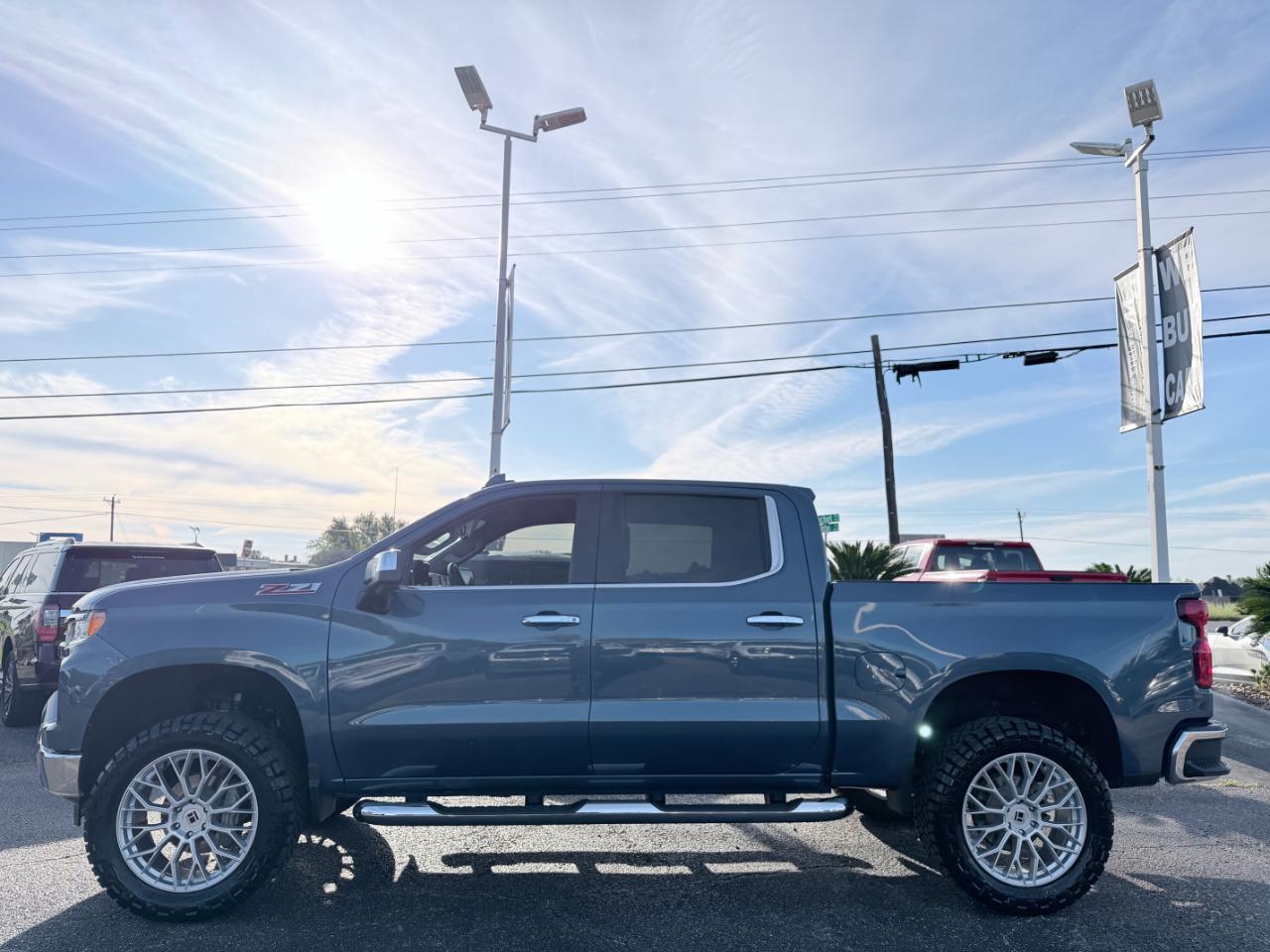 Chevrolet Silverado 1500 4WD Crew Cab 147" LTZ 2024