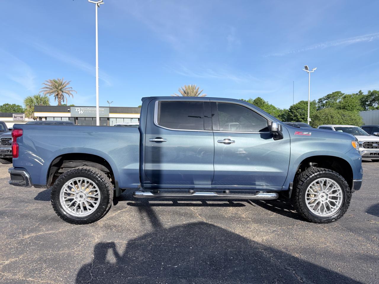 Chevrolet Silverado 1500 4WD Crew Cab 147" LTZ 2024