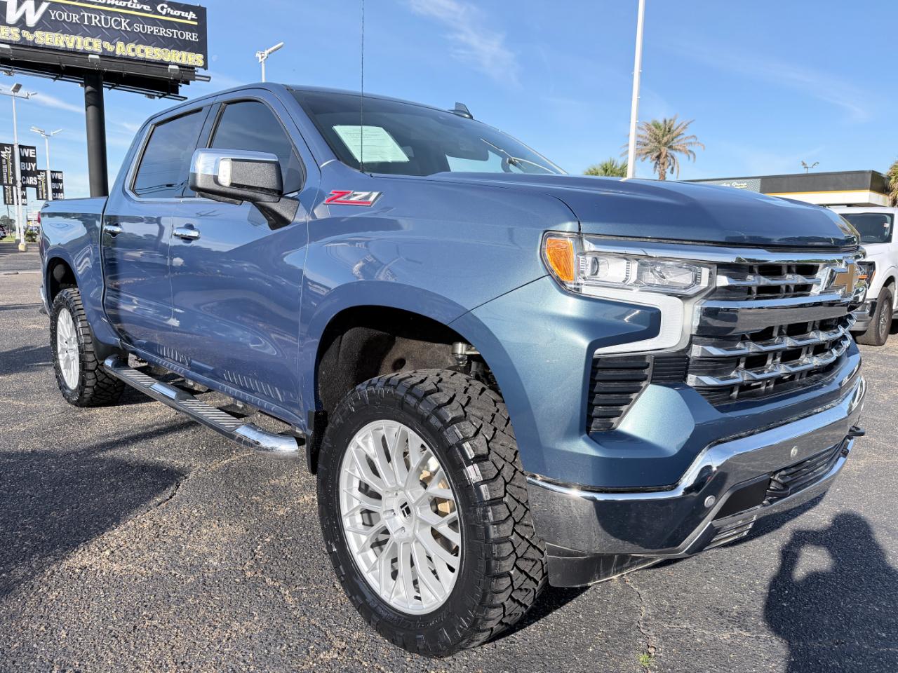 Chevrolet Silverado 1500 4WD Crew Cab 147" LTZ 2024