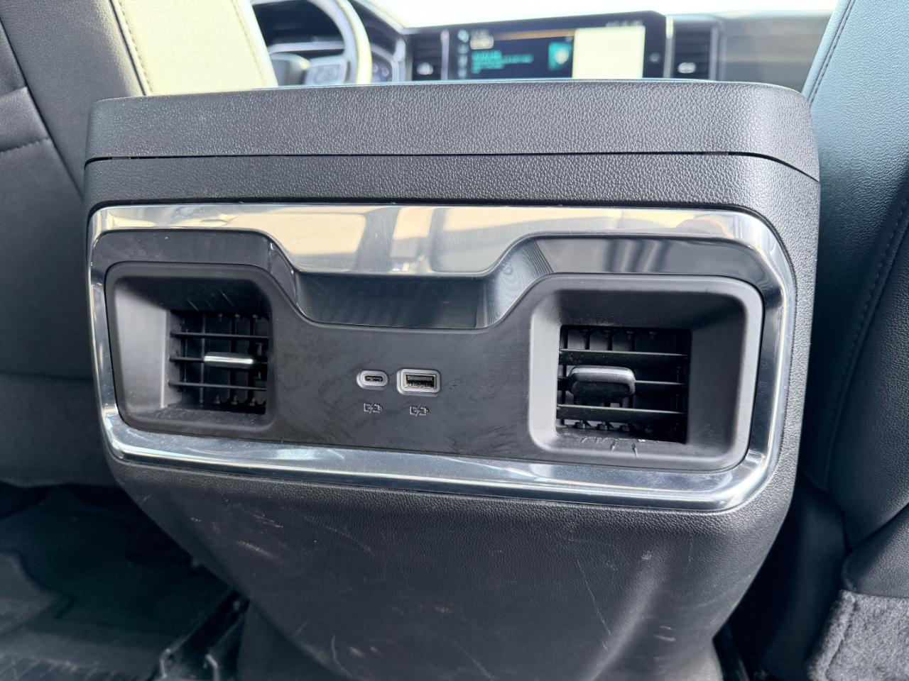 Chevrolet Silverado 1500 4WD Crew Cab 147" LTZ 2024