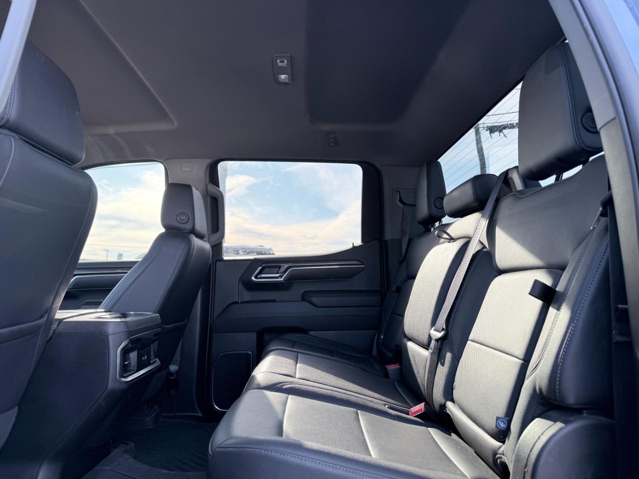 Chevrolet Silverado 1500 4WD Crew Cab 147" LTZ 2024