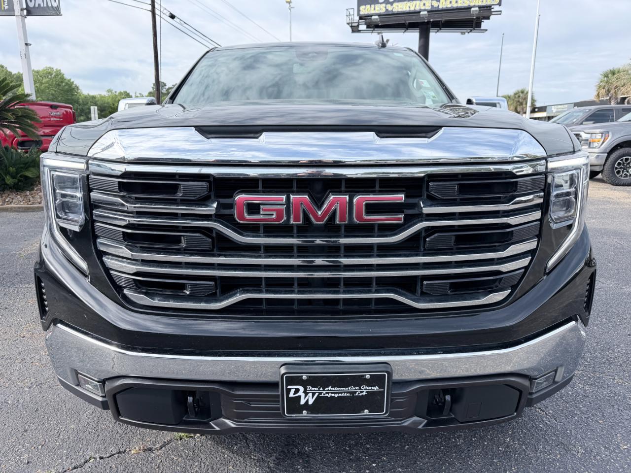 GMC Sierra 1500 2WD Crew Cab 147" SLT 2022