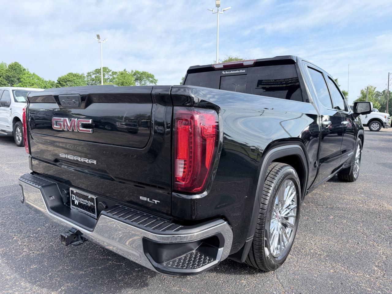 GMC Sierra 1500 2WD Crew Cab 147" SLT 2022