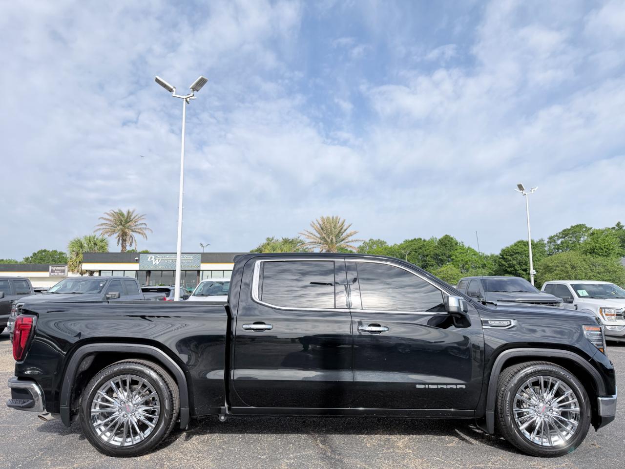 GMC Sierra 1500 2WD Crew Cab 147" SLT 2022