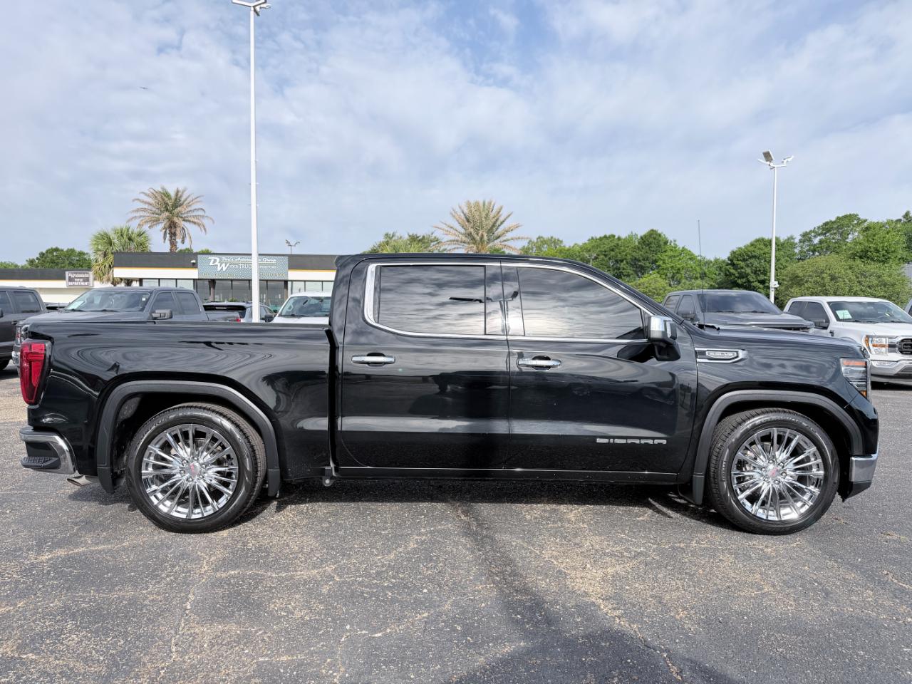 GMC Sierra 1500 2WD Crew Cab 147" SLT 2022