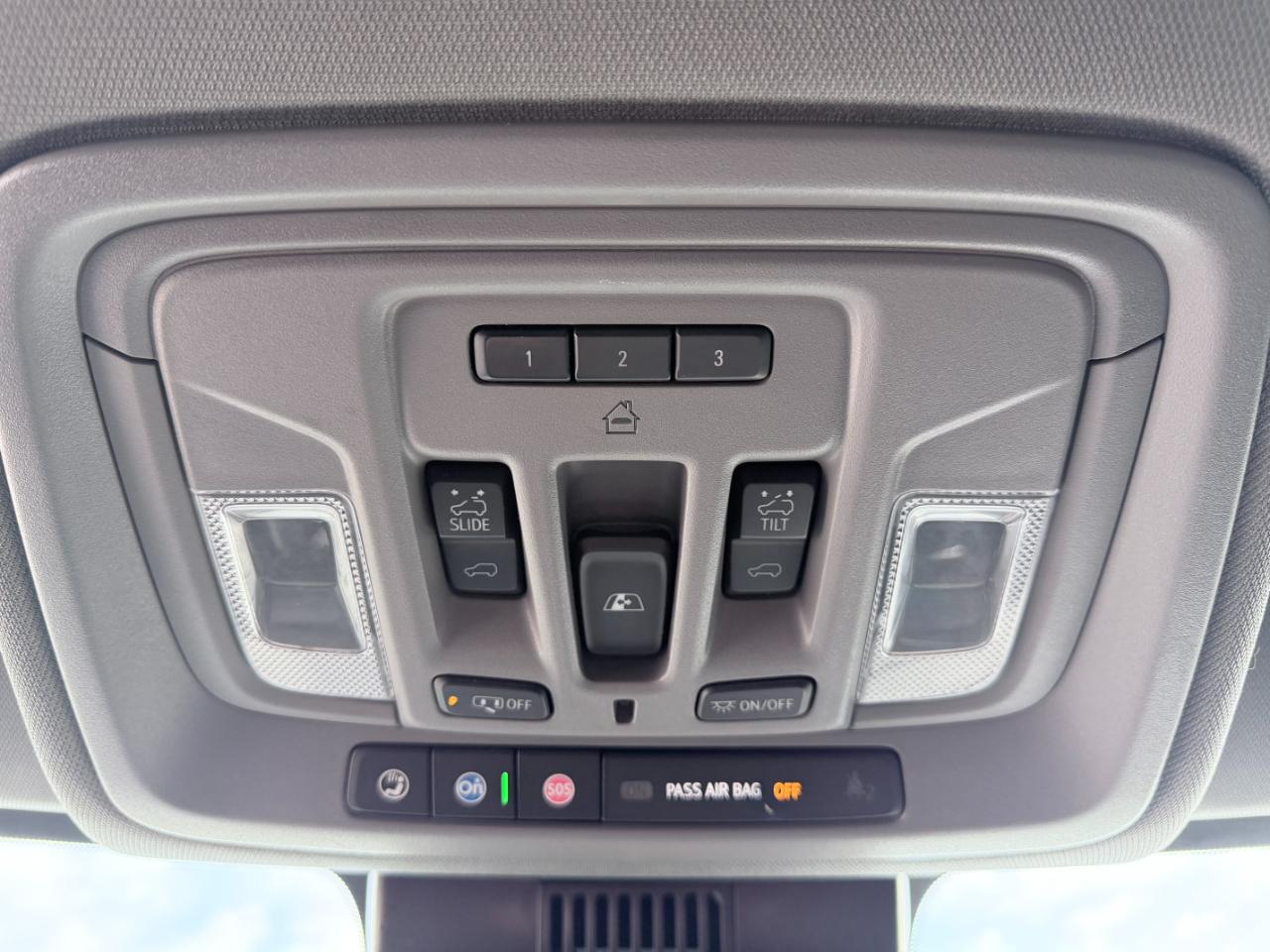 GMC Sierra 1500 2WD Crew Cab 147" SLT 2022