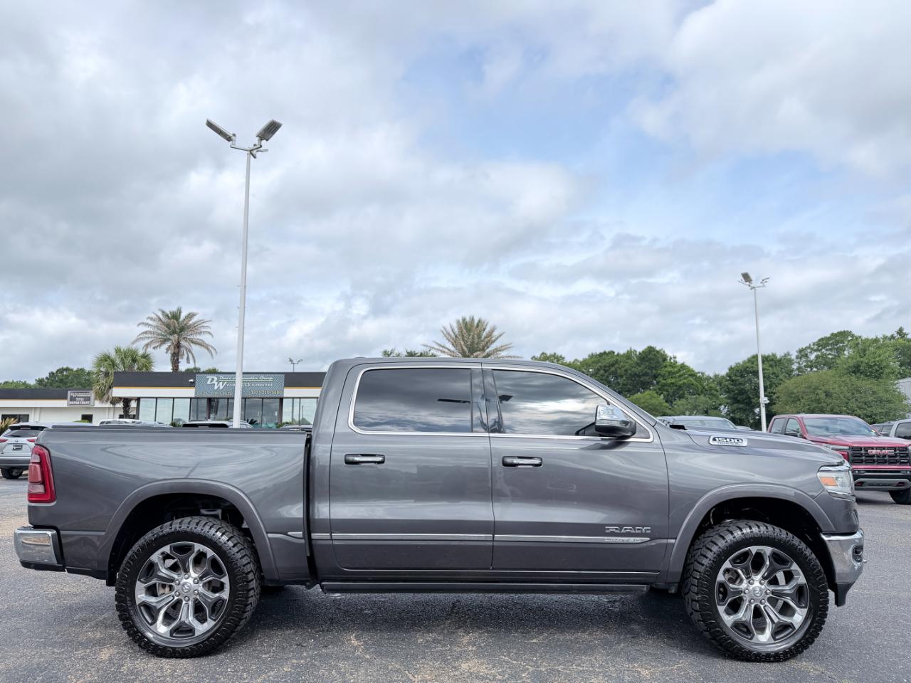RAM 1500 Limited 4x4 Crew Cab 5'7" Box 2020