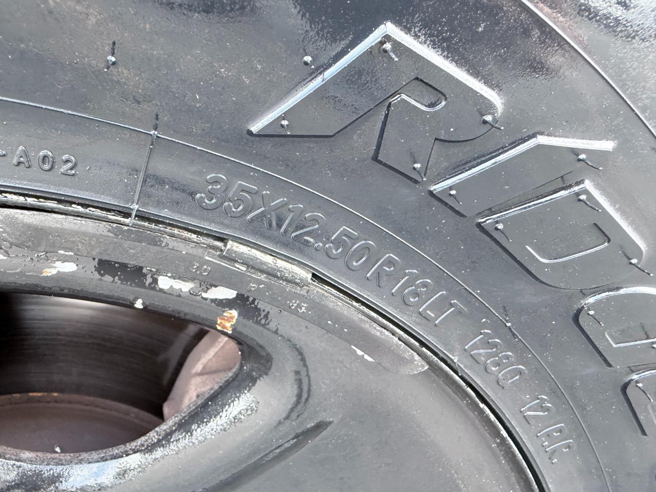 RAM 2500 Tradesman 4x4 Crew Cab 6'4" Box 2024