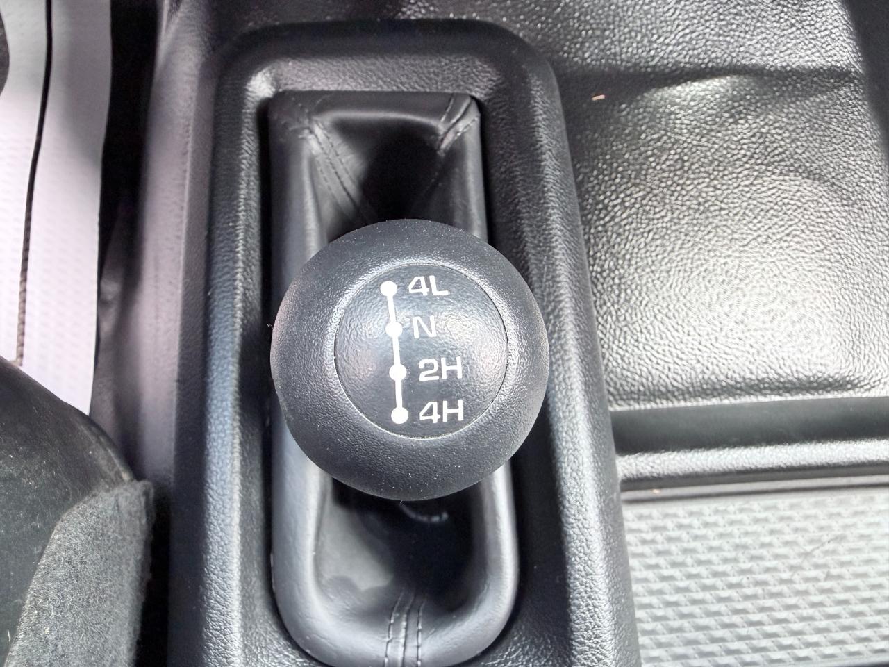 RAM 2500 Tradesman 4x4 Crew Cab 6'4" Box 2024