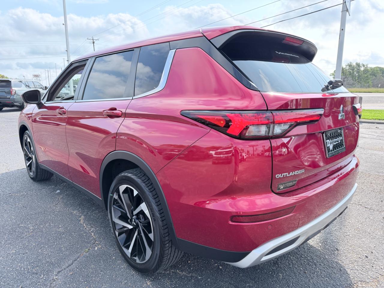 Mitsubishi Outlander SE FWD 2023