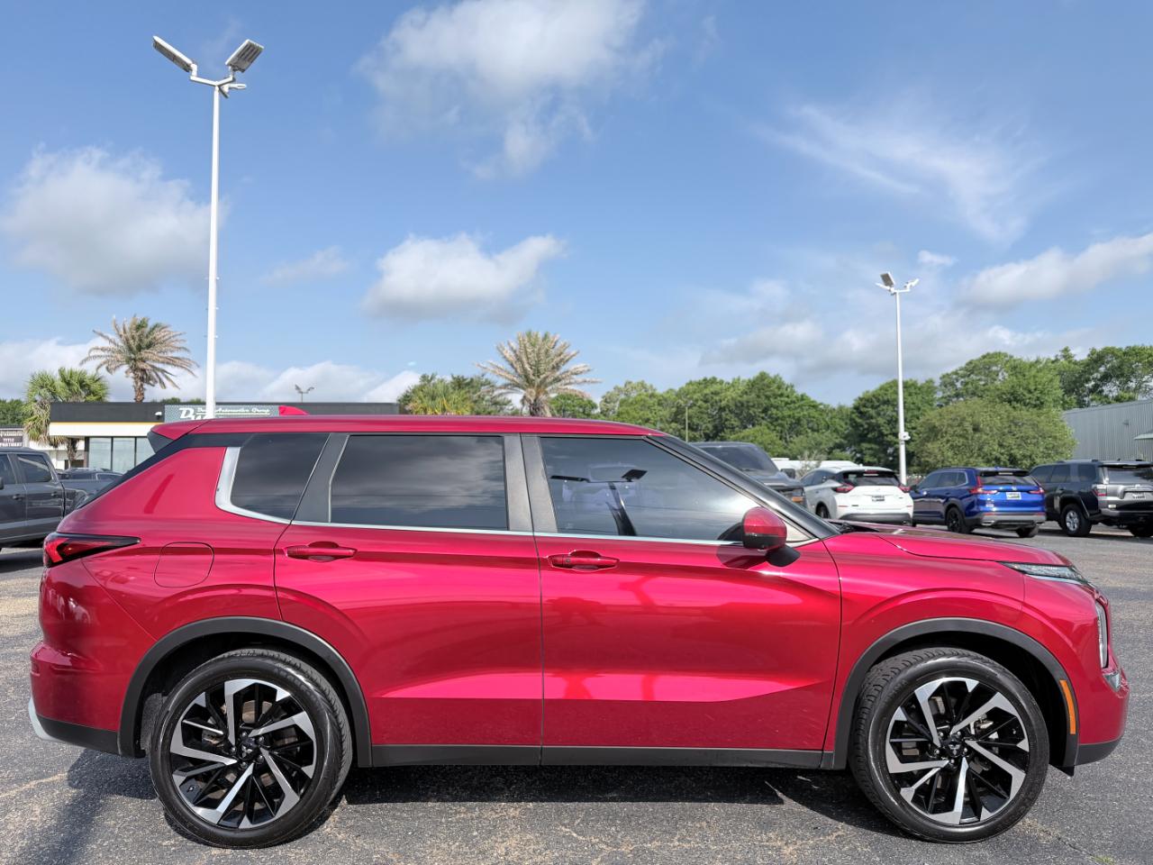 Mitsubishi Outlander SE FWD 2023