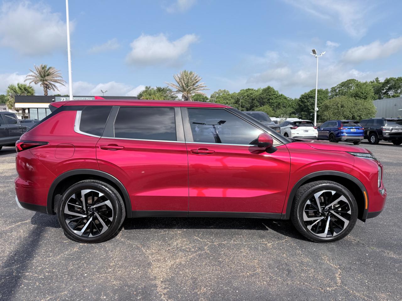 Mitsubishi Outlander SE FWD 2023