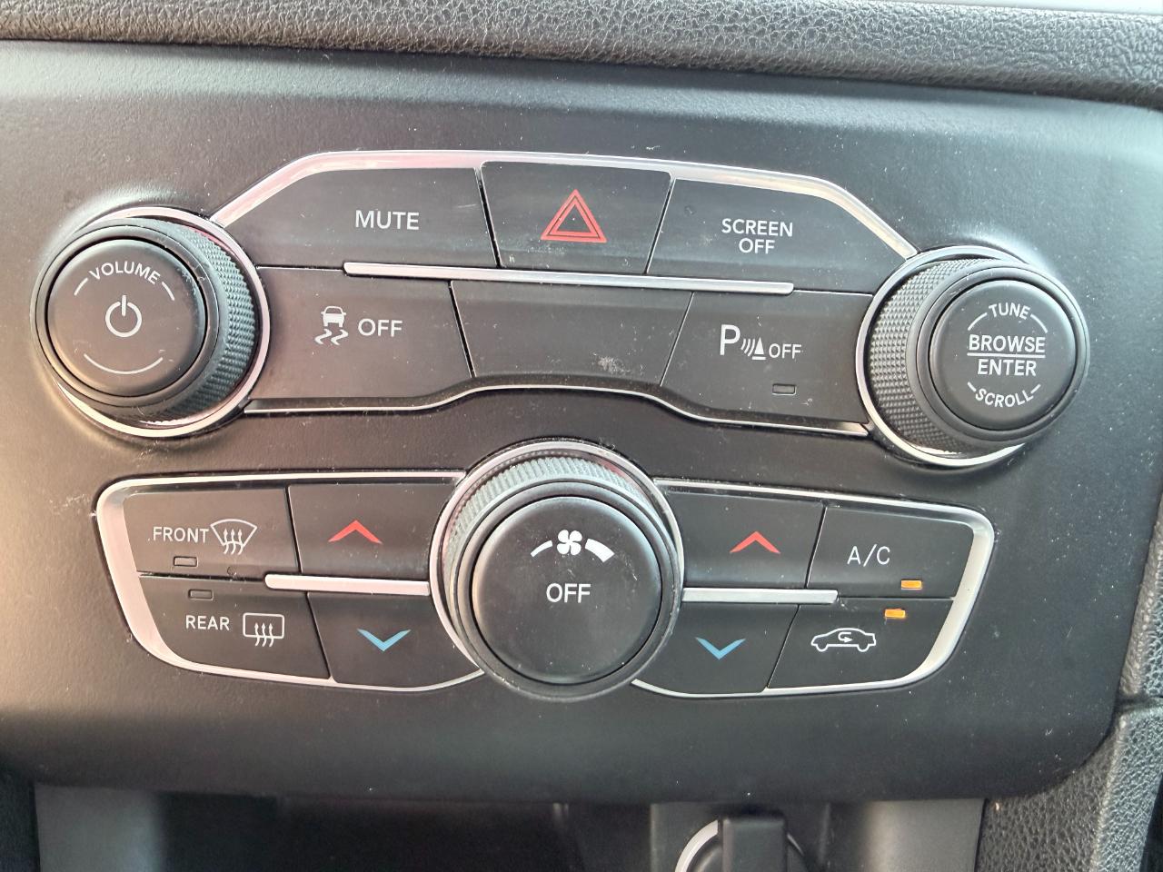 Dodge Charger SXT RWD 2022