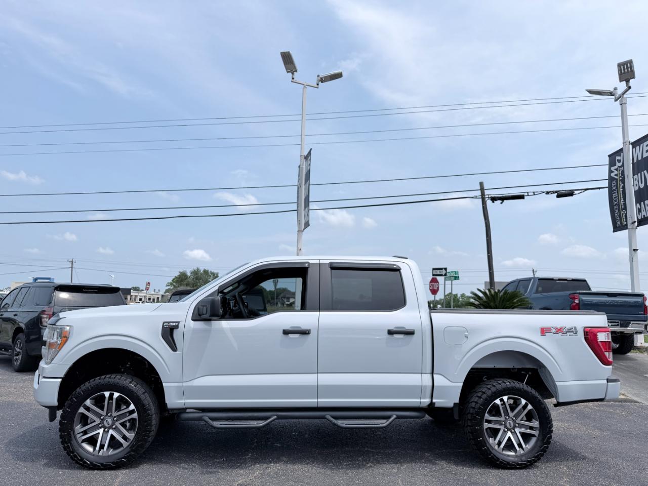 Ford F-150 STX 4WD SuperCrew 5.5' Box 2022