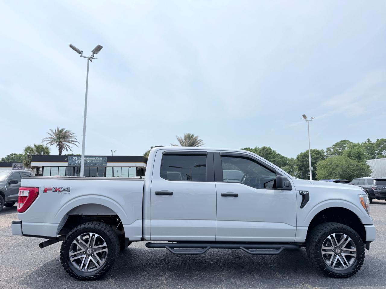 Ford F-150 STX 4WD SuperCrew 5.5' Box 2022