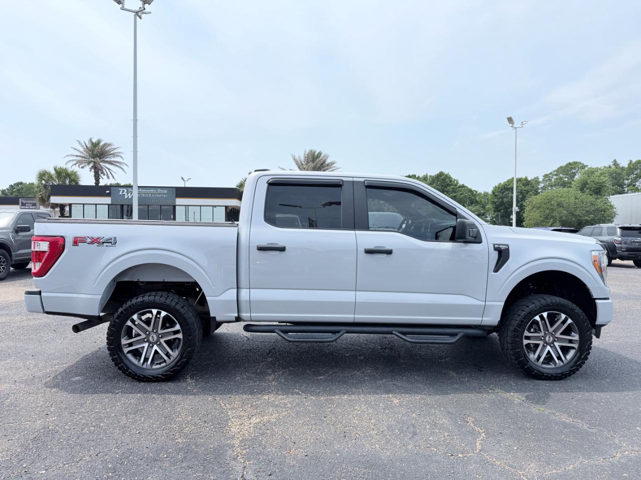 Ford F-150 STX 4WD SuperCrew 5.5' Box 2022