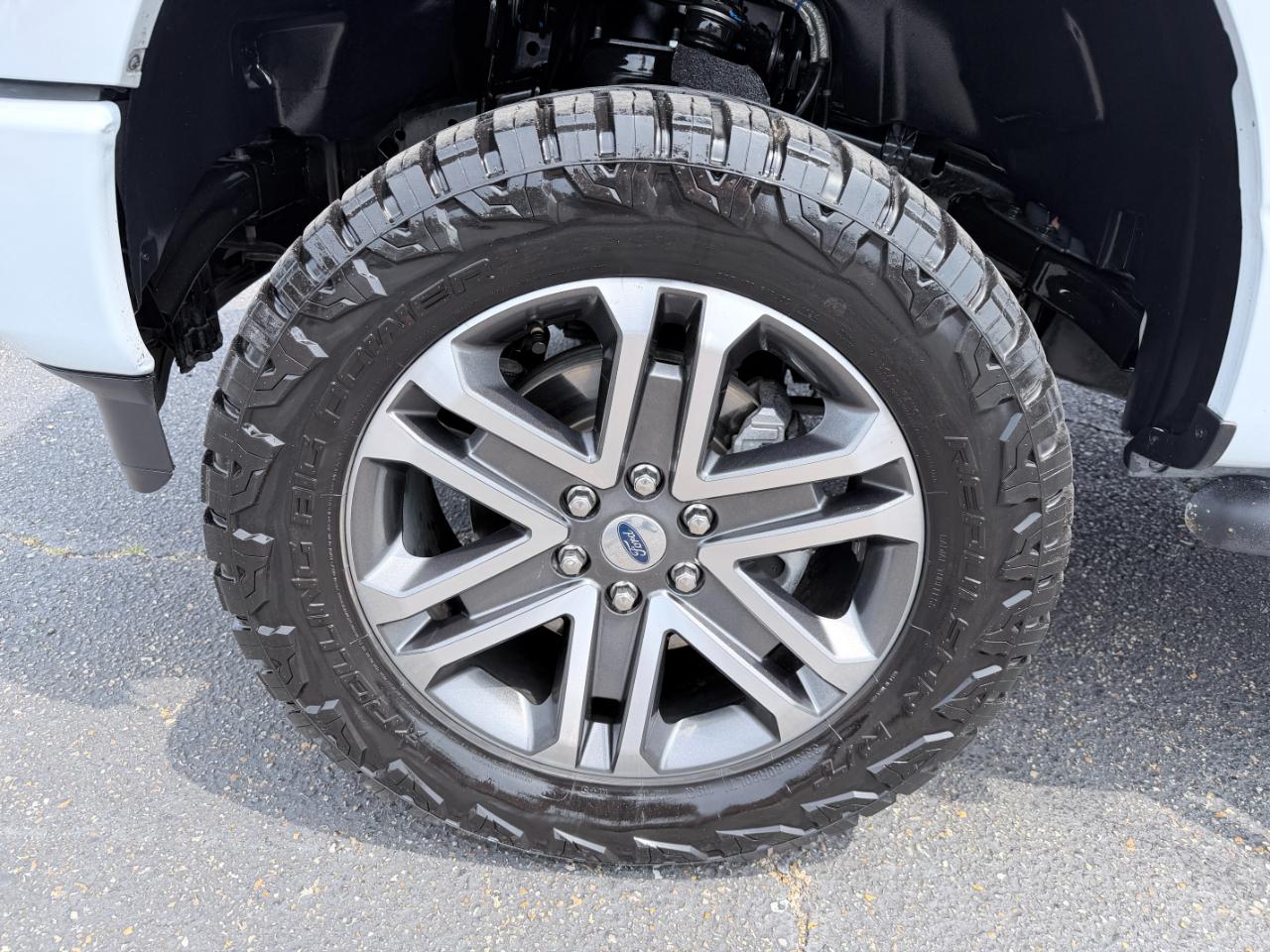 Ford F-150 STX 4WD SuperCrew 5.5' Box 2022