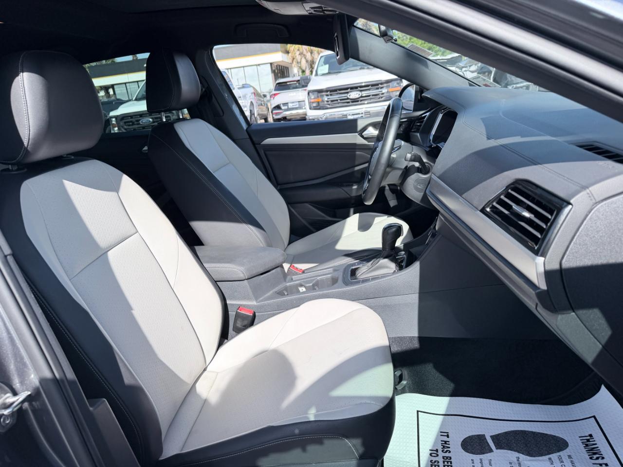 Volkswagen Jetta R-Line Auto 2021