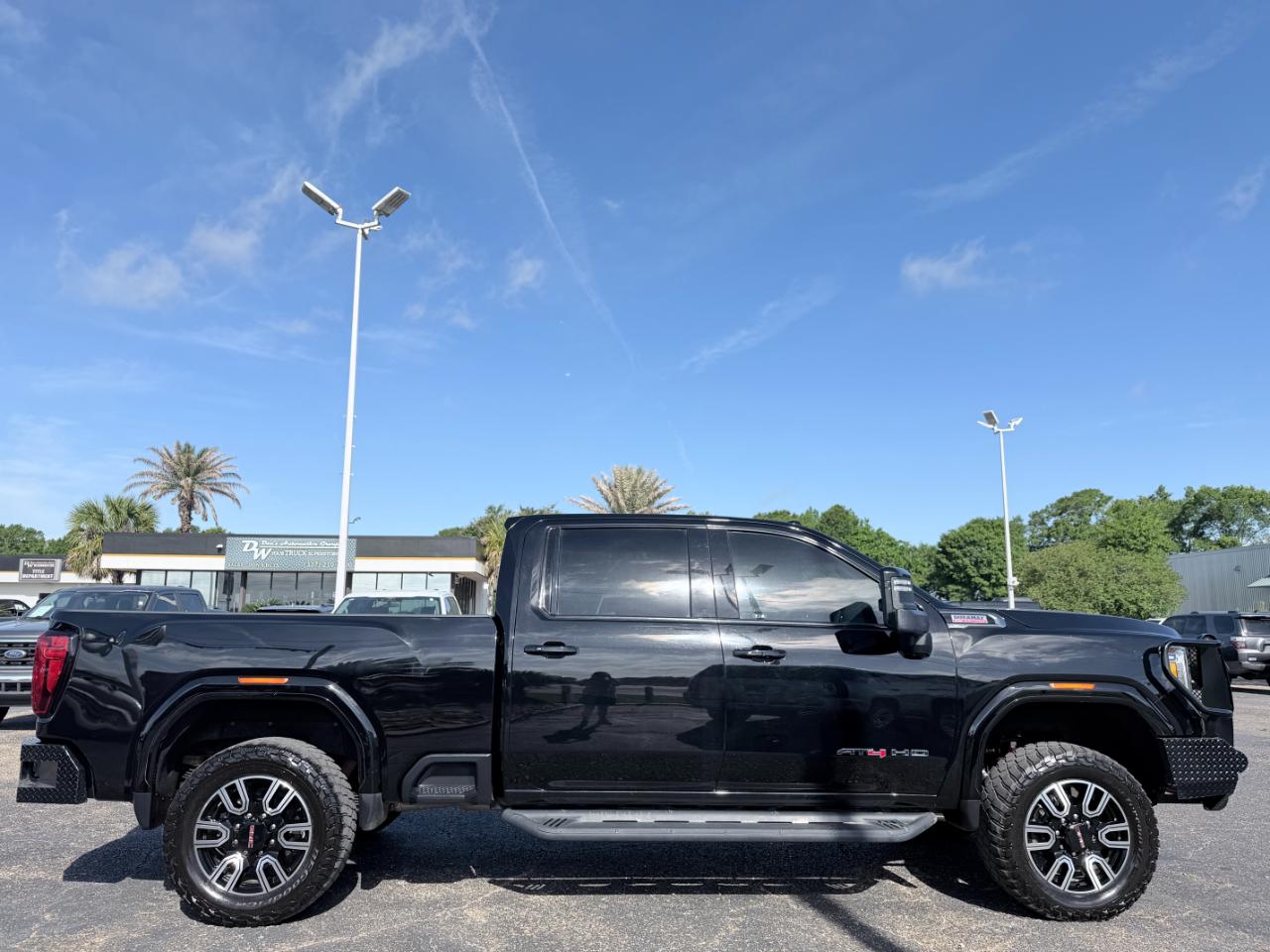 GMC Sierra 2500HD 4WD Crew Cab 159" AT4 2022