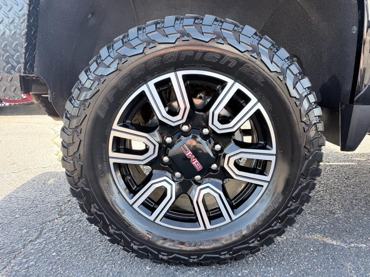 GMC Sierra 2500HD 4WD Crew Cab 159" AT4 2022