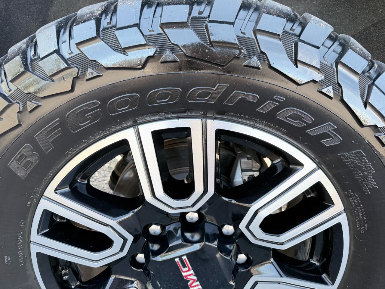 GMC Sierra 2500HD 4WD Crew Cab 159" AT4 2022