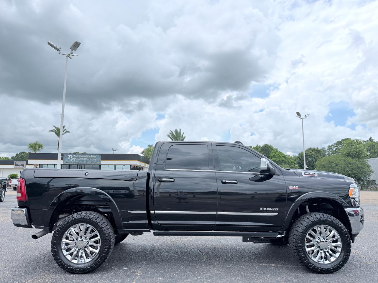 RAM 2500 Limited 4x4 Crew Cab 6'4" Box 2020