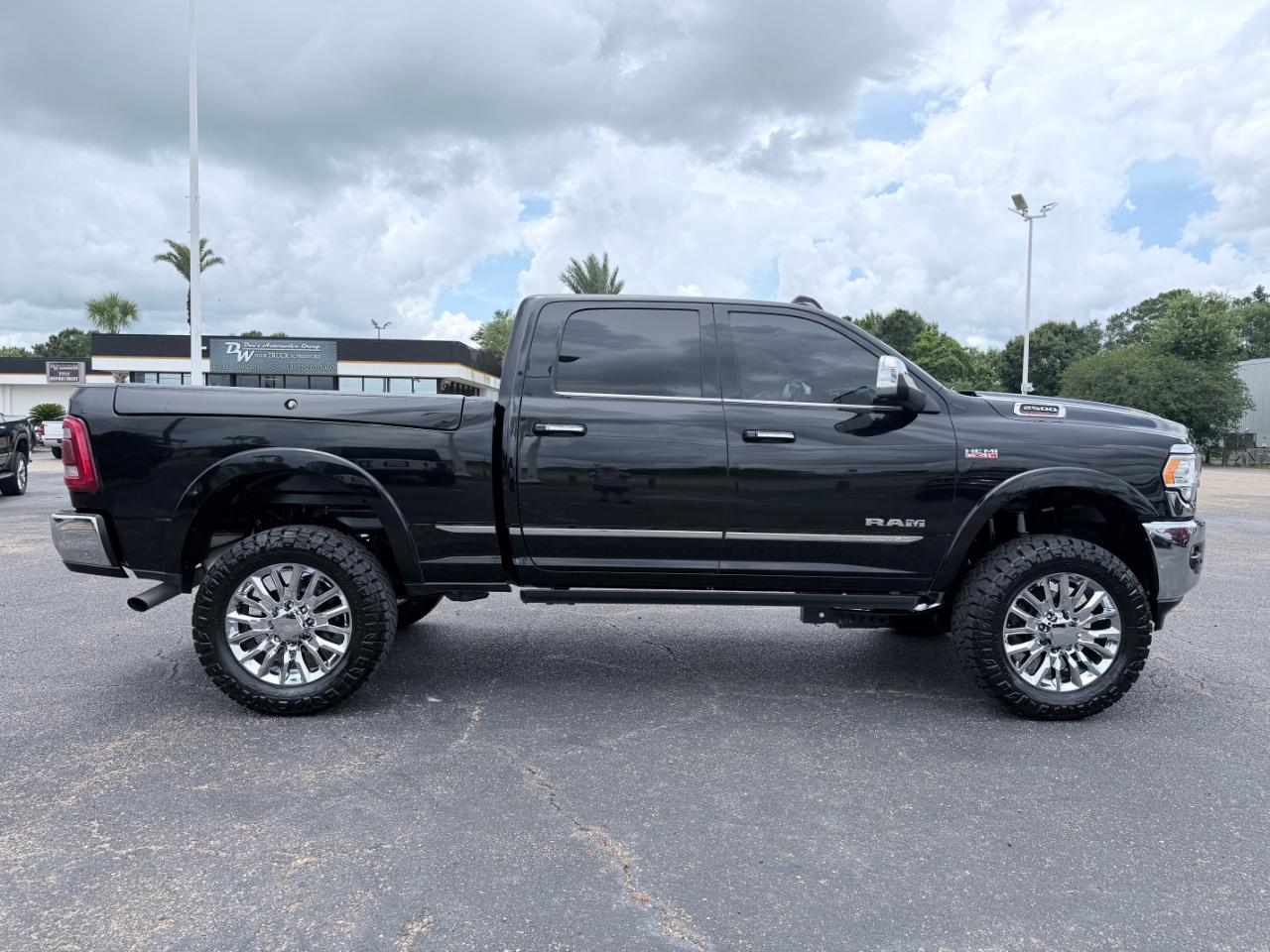 RAM 2500 Limited 4x4 Crew Cab 6'4" Box 2020