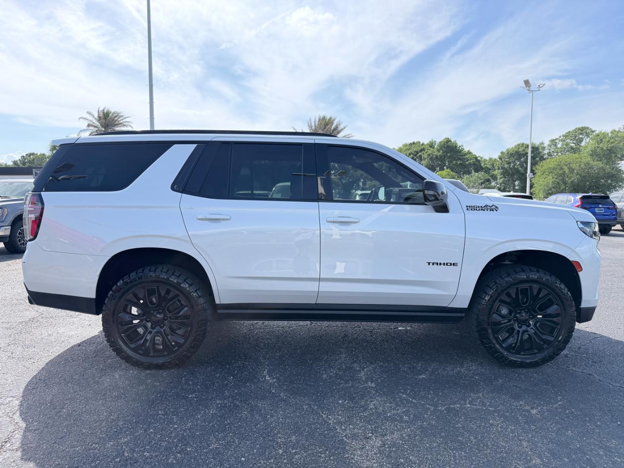 Chevrolet Tahoe 4WD 4dr High Country 2022