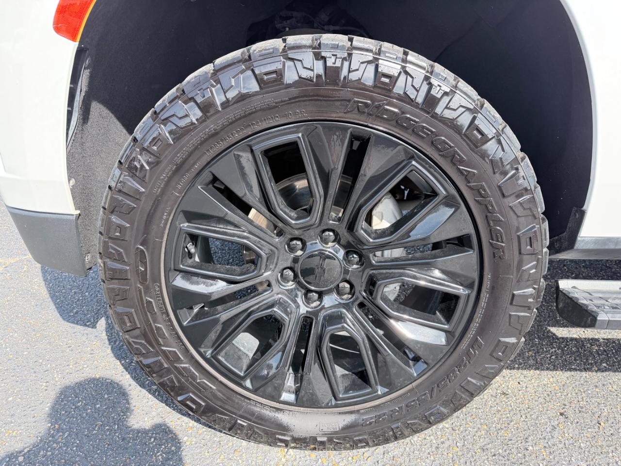 Chevrolet Tahoe 4WD 4dr High Country 2022