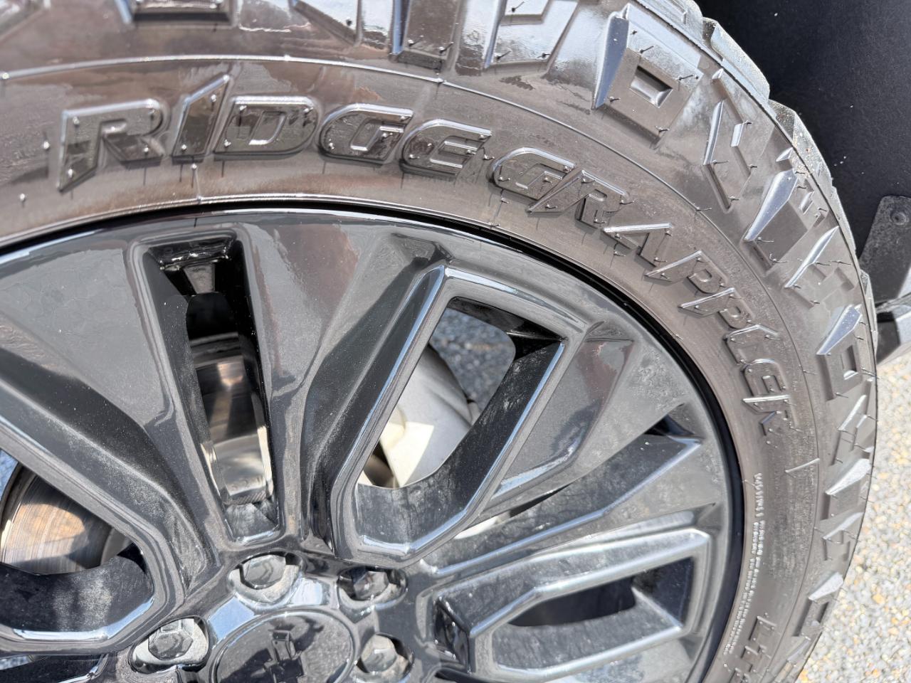 Chevrolet Tahoe 4WD 4dr High Country 2022