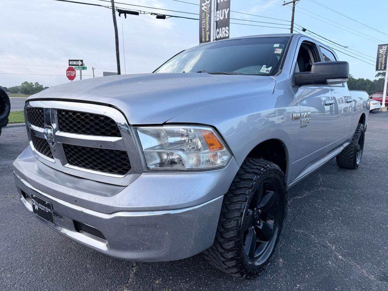 RAM 1500 Classic SLT 4x2 Crew Cab 6'4" Box 2020