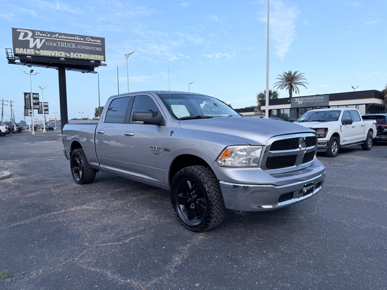 RAM 1500 Classic SLT 4x2 Crew Cab 6'4" Box 2020