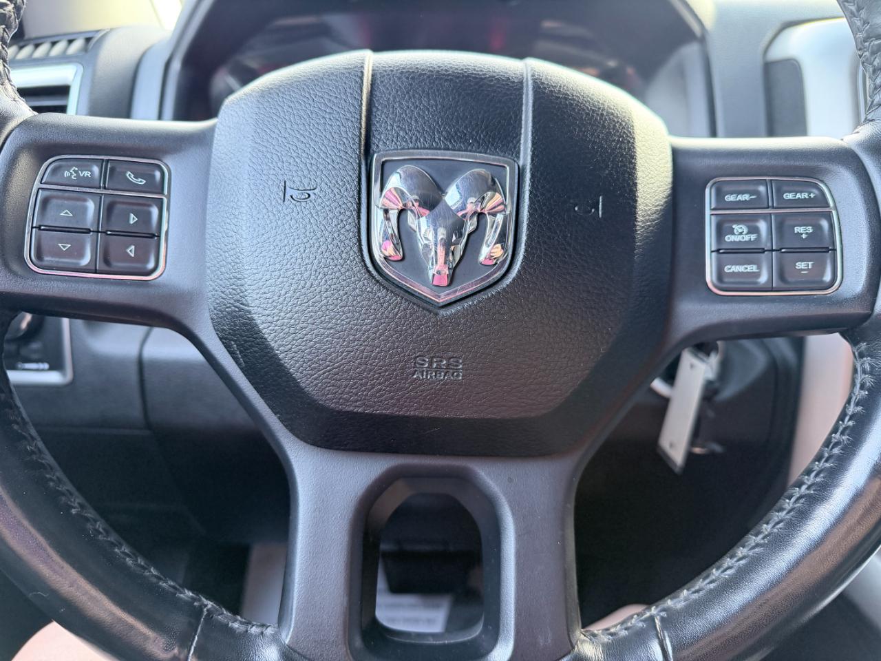 RAM 1500 Classic SLT 4x2 Crew Cab 6'4" Box 2020