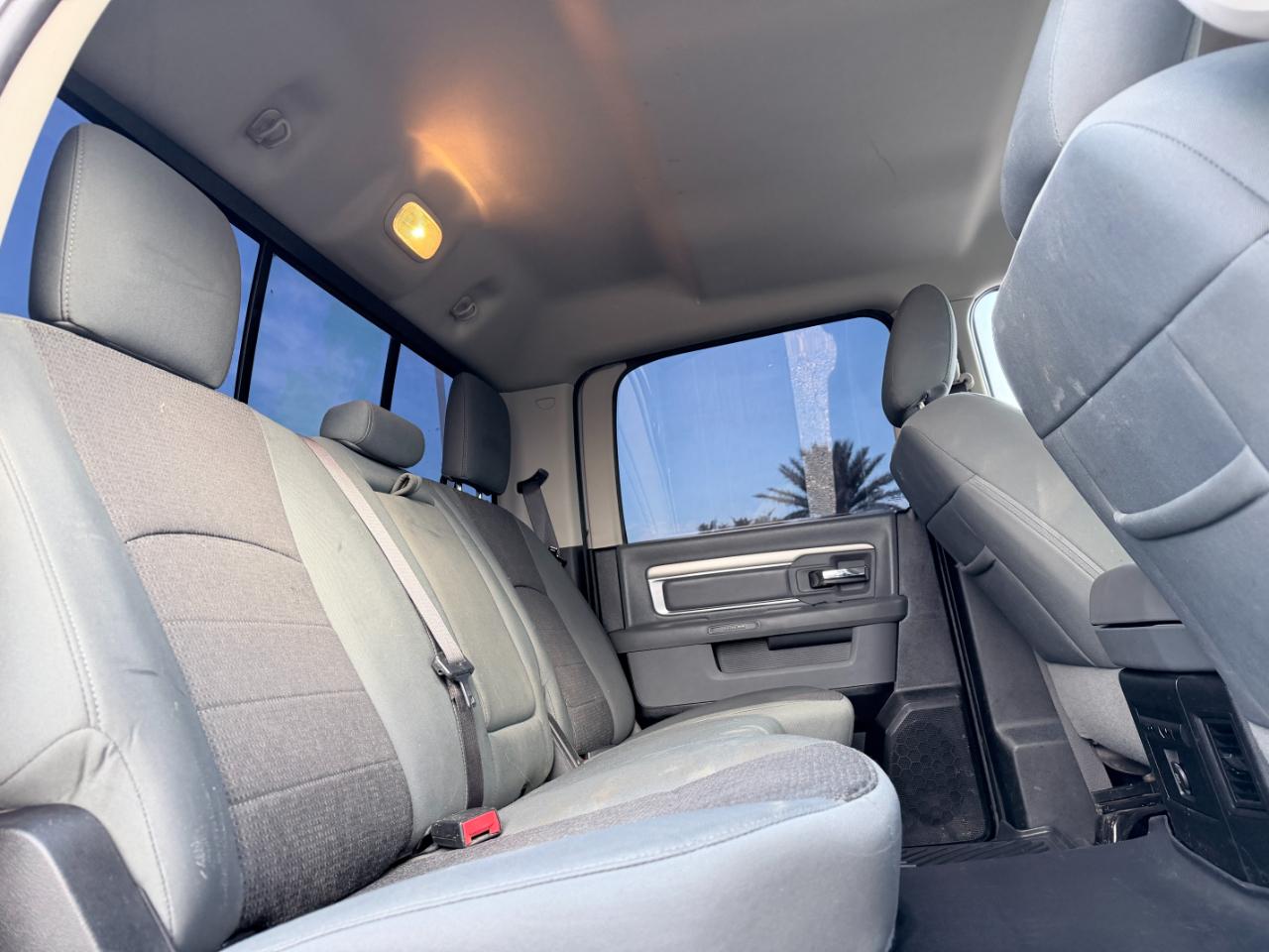 RAM 1500 Classic SLT 4x2 Crew Cab 6'4" Box 2020