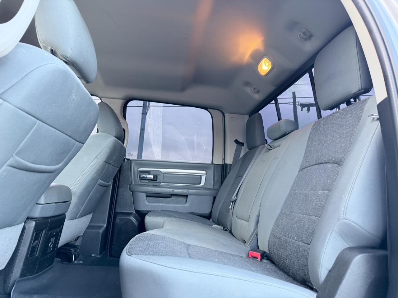 RAM 1500 Classic SLT 4x2 Crew Cab 6'4" Box 2020