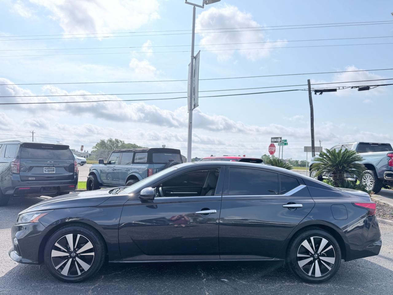 Nissan Altima 2.5 SV Sedan 2019