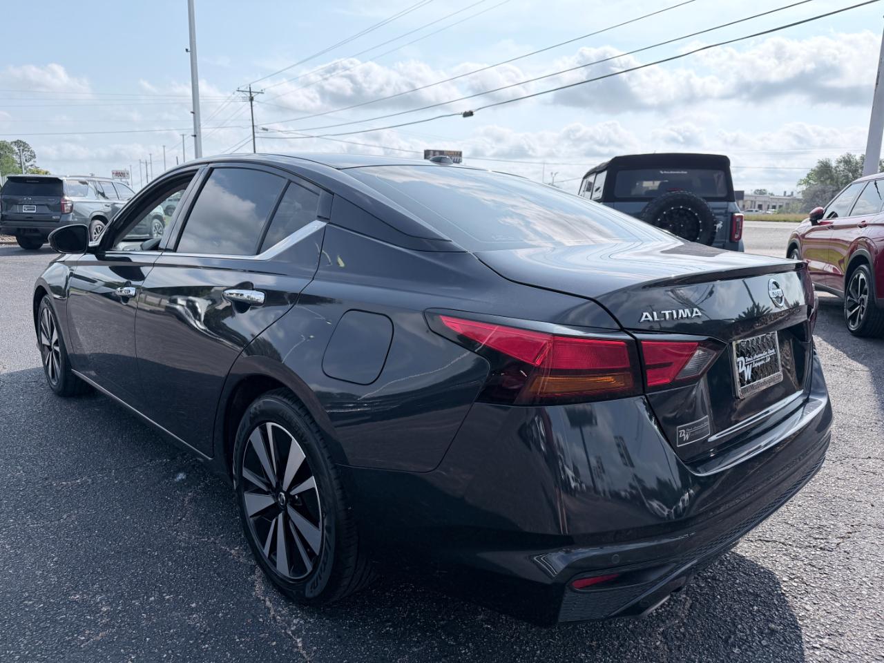 Nissan Altima 2.5 SV Sedan 2019