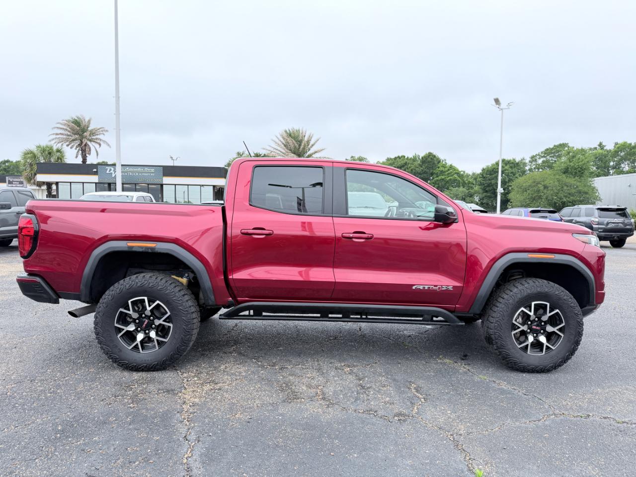 GMC Canyon 4WD Crew Cab AT4X 2023